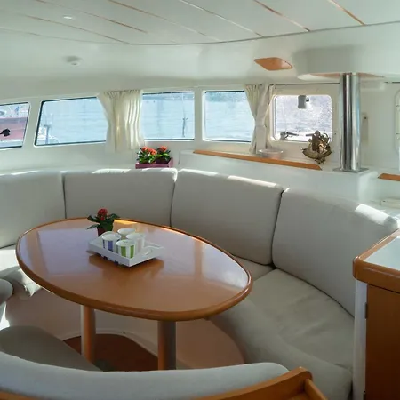 Catamaran Orion * Виго